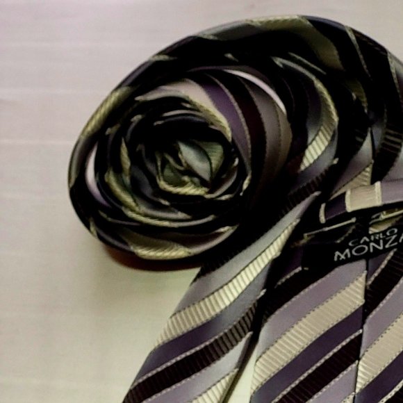 Carlo Monza, Italie,  All silk necktie,  made in china, stripped silver pattern - Picture 6 of 16